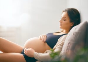 Massage de la femme enceinte Douvaine Source de bien être