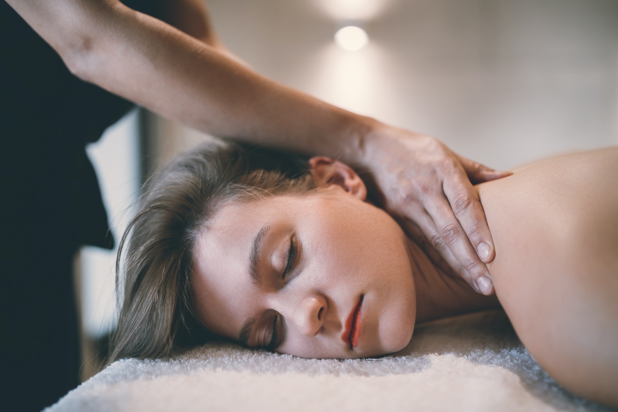 Massage relaxant californien, douvaine