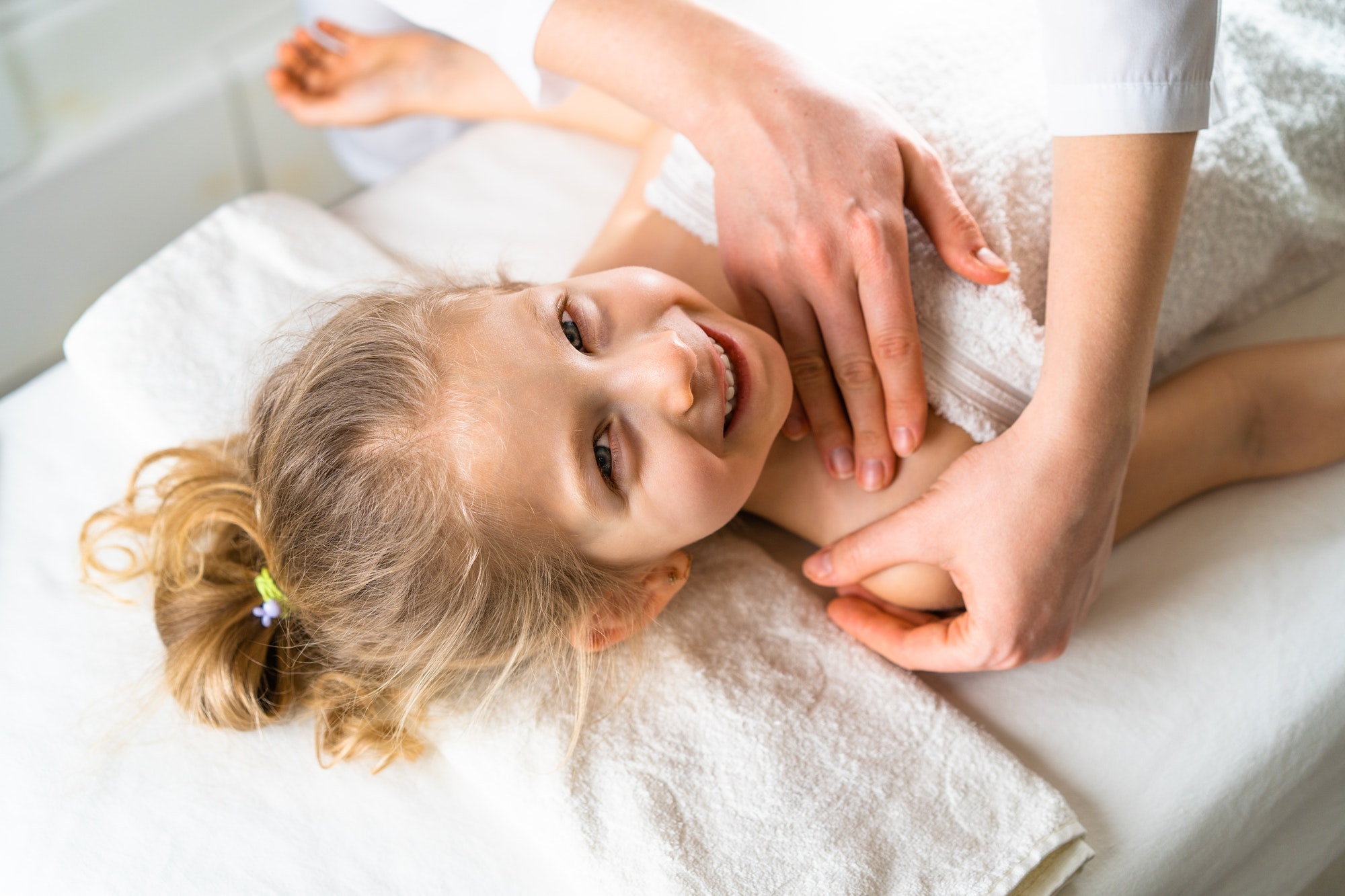 Massage enfant, Douvaine, source de bien-être