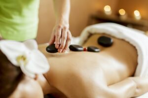 Massage aux pierres chaudes Douvaine Source de bien-être